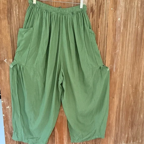 Free People Parachute Green pants - Picture 3 of 5